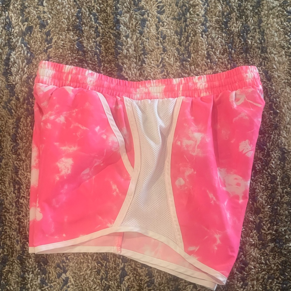 Under Armour Women's Shorts Size S - Picture 4 of 5